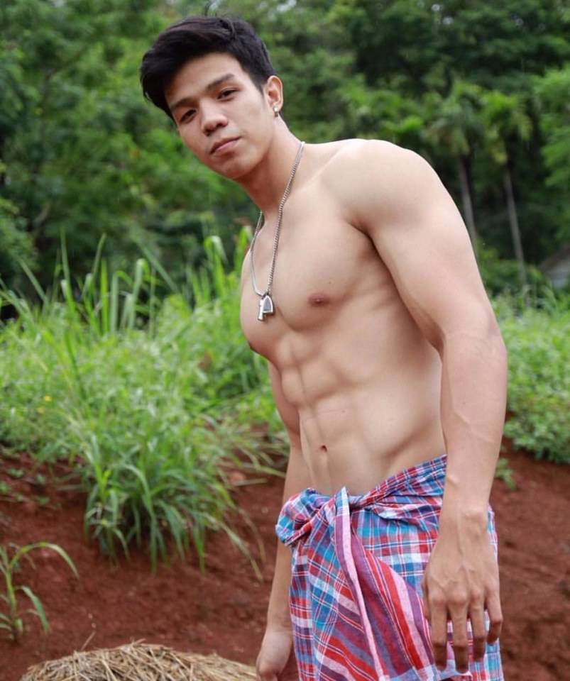 รักต้องถก  3,906