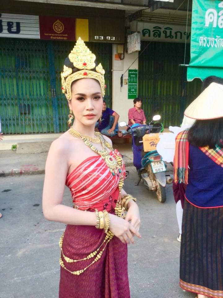 ดีต่อใจ#493เที่ยวงานมหกรรมโปงลางผ้าไหมแพรวางานกาชาดกาฬสินธุ์2562