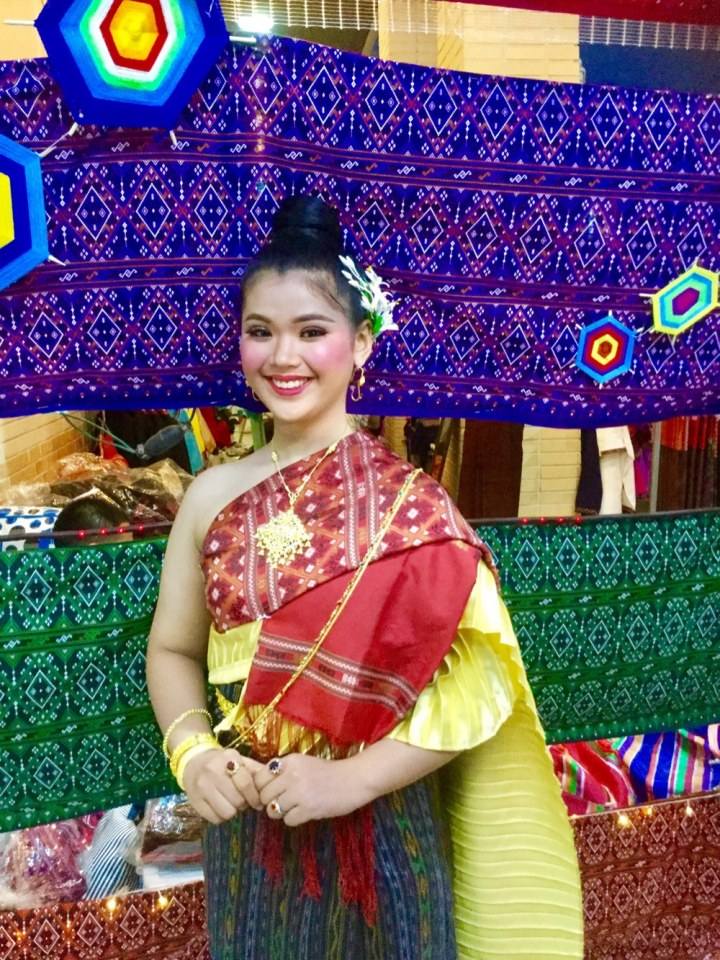 ดีต่อใจ#493เที่ยวงานมหกรรมโปงลางผ้าไหมแพรวางานกาชาดกาฬสินธุ์2562