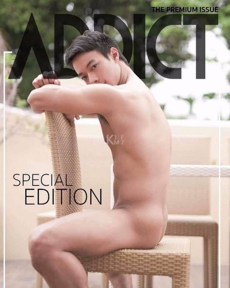 หนุ่มหล่อขึ้นปก 126