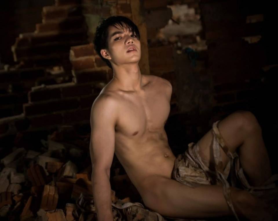 หนุ่มหล่อขึ้นปก 127