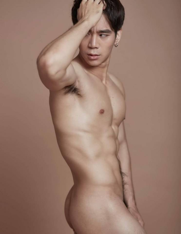 หนุ่มหล่อขึ้นปก 129.1