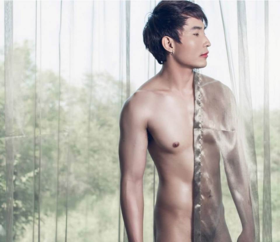 หนุ่มหล่อขึ้นปก 131