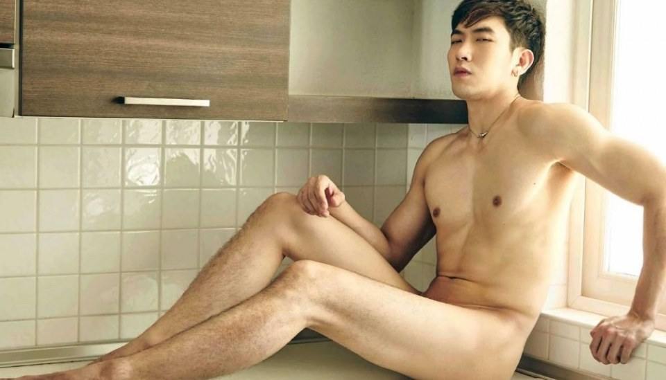 หนุ่มหล่อขึ้นปก 133