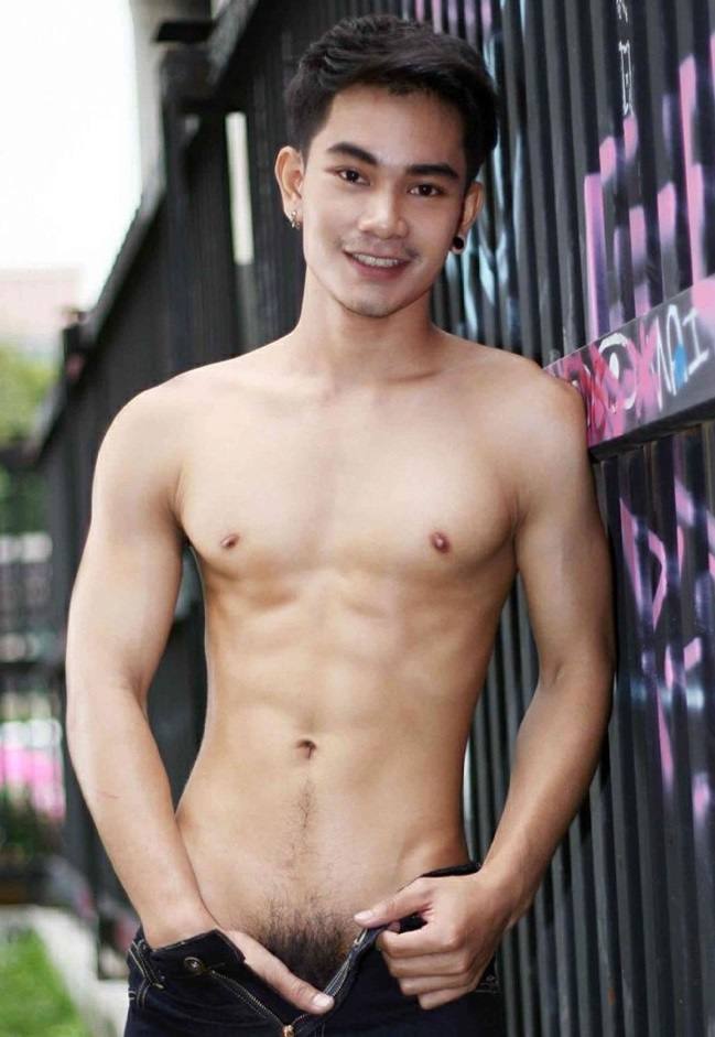 หนุ่มหล่อขึ้นปก 137