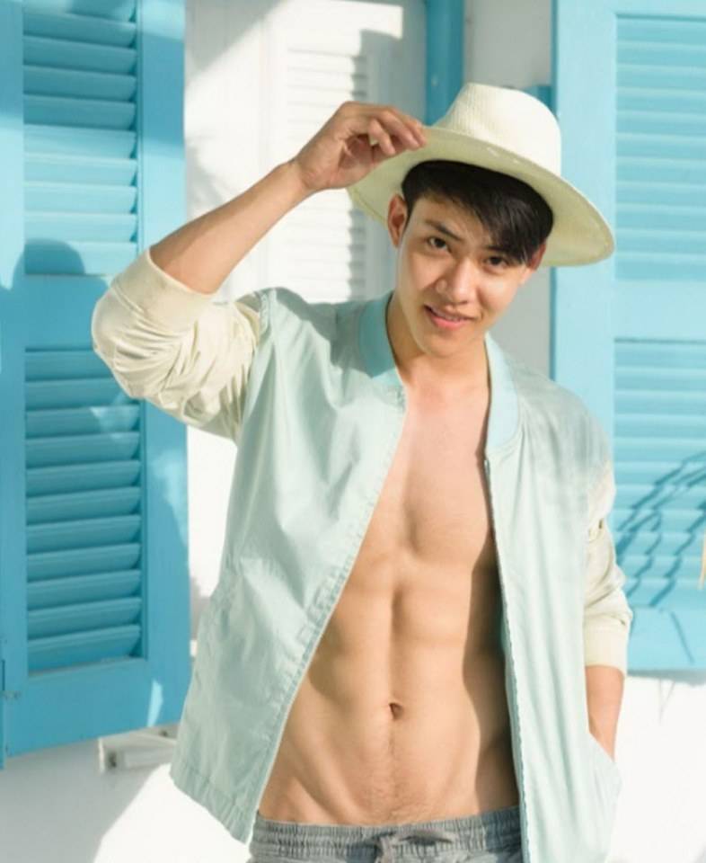 หนุ่มหล่อขึ้นปก 139