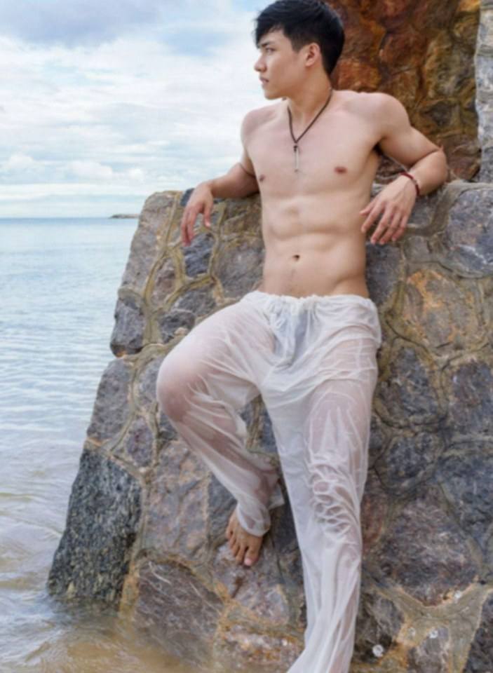 หนุ่มหล่อขึ้นปก 139