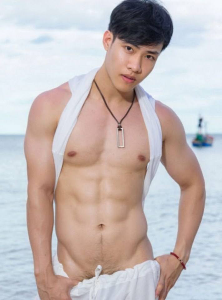 หนุ่มหล่อขึ้นปก 139