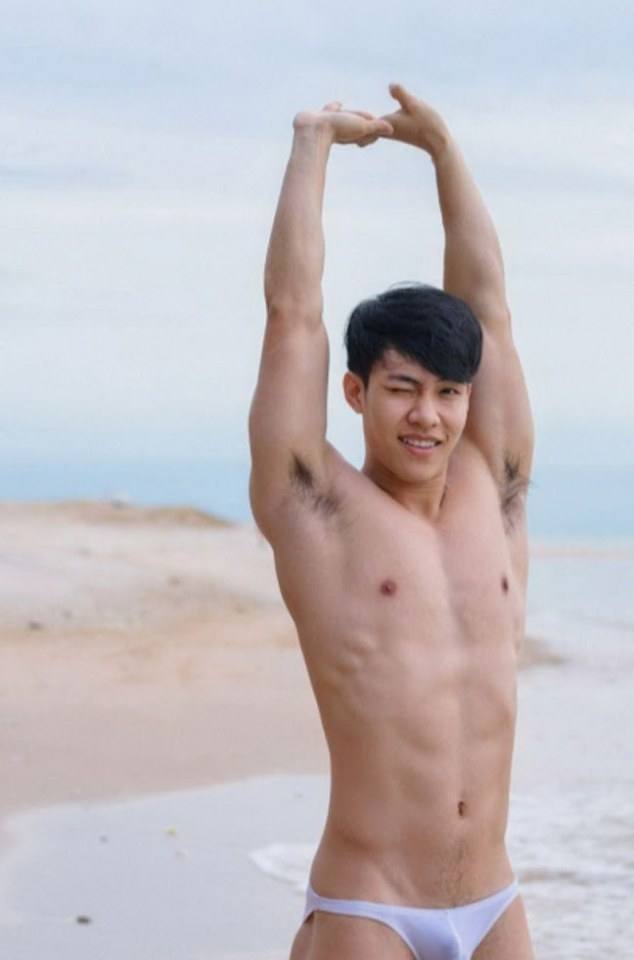 หนุ่มหล่อขึ้นปก 139
