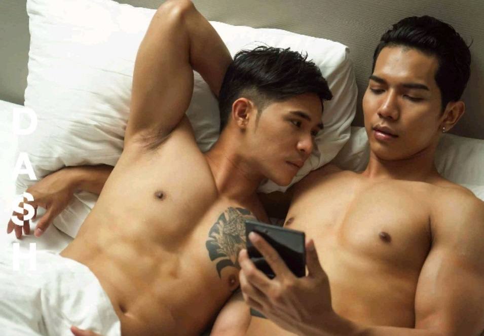 หนุ่มหล่อขึ้นปก 147