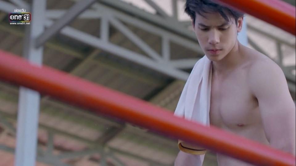 ความขาวเเละหุ่นเเน่นๆของน้องเจษ