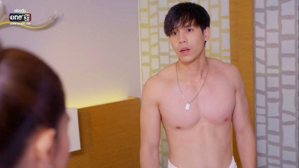 ความขาวเเละหุ่นเเน่นๆของน้องเจษ