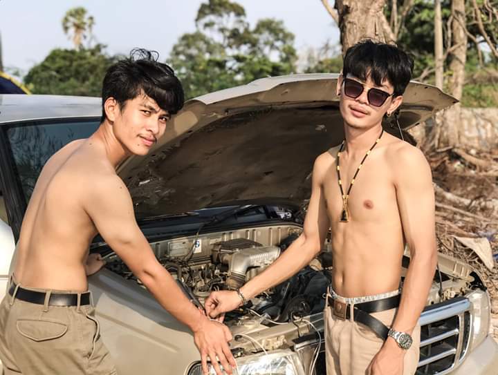 ดีต่อใจ#515หนุ่มหล่อ..ล้างรถ