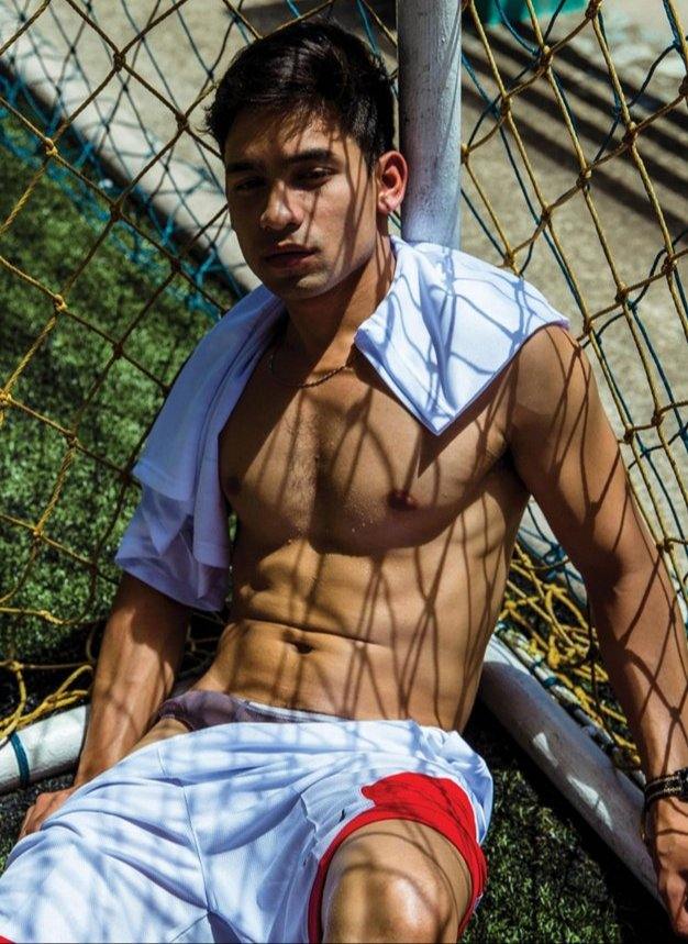 หนุ่มชุ่มชื่นใจ