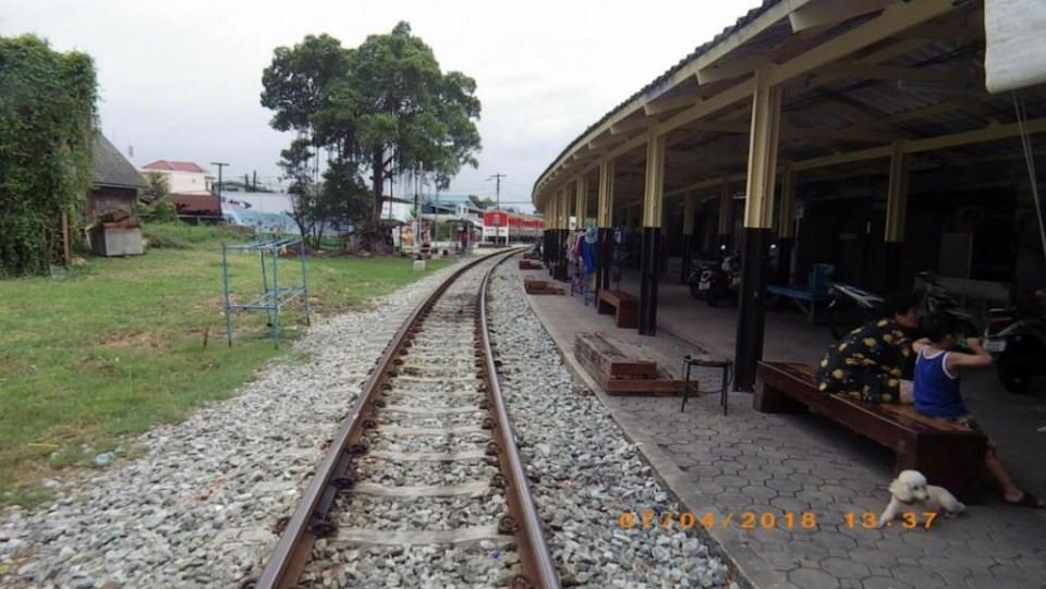 สถานีรถไฟบ้านแหลม