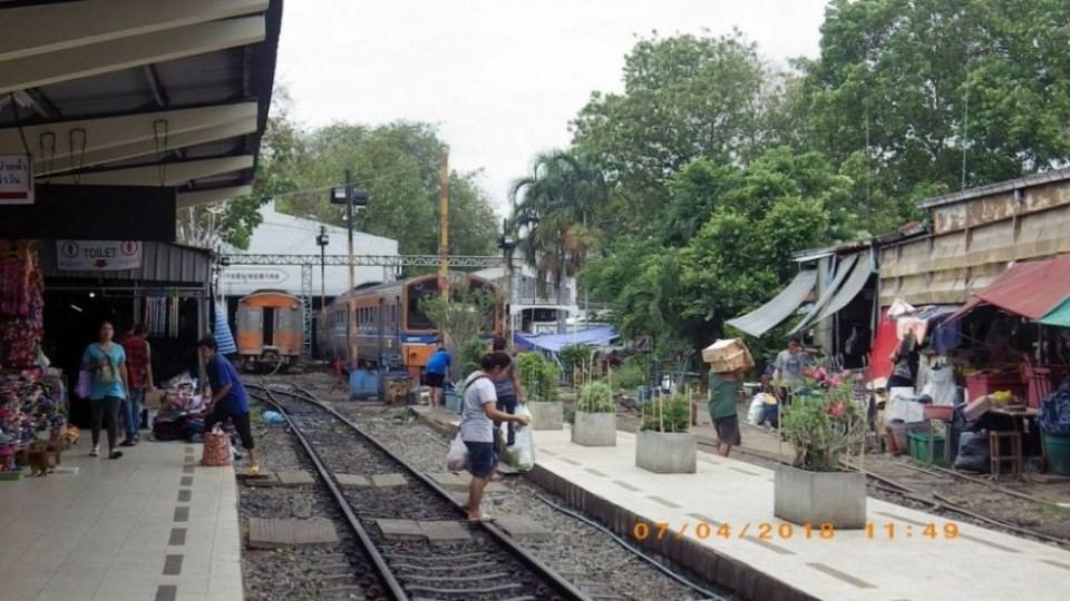 สถานีรถไฟมหาชัย
