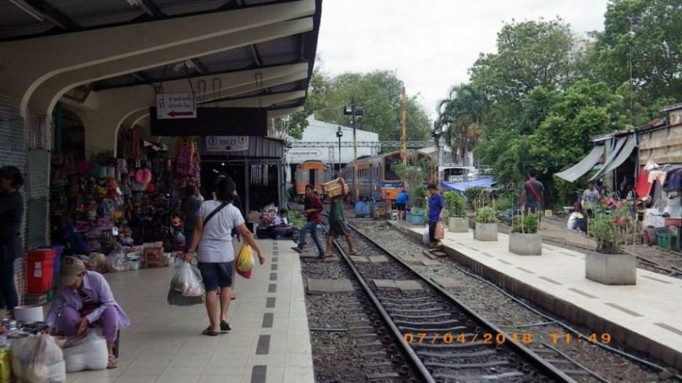 สถานีรถไฟมหาชัย