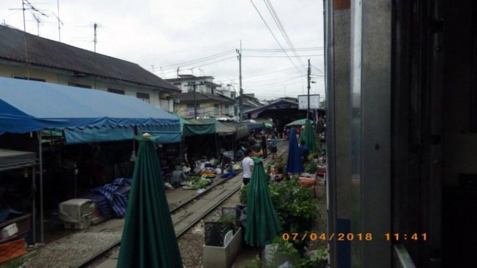 สถานีรถไฟมหาชัย