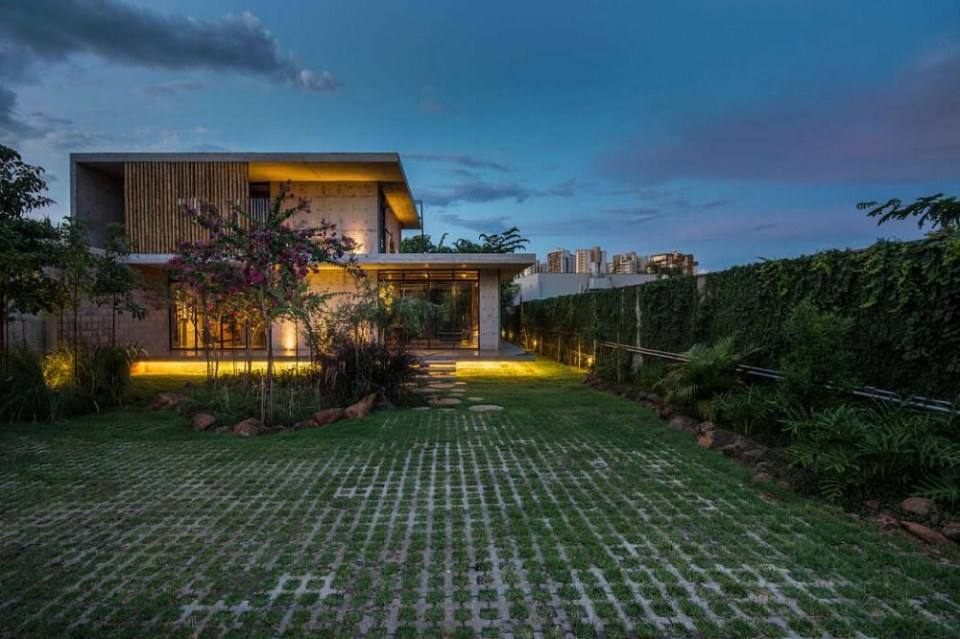 Casa Petro by Fernanda Padula Arquitetura