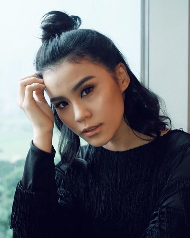 มัดหมี่ พิมพ์ดาว