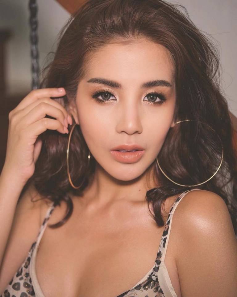 รวมดาราที่ศัลยกรรม​ปากมีใครบ้างมาดู