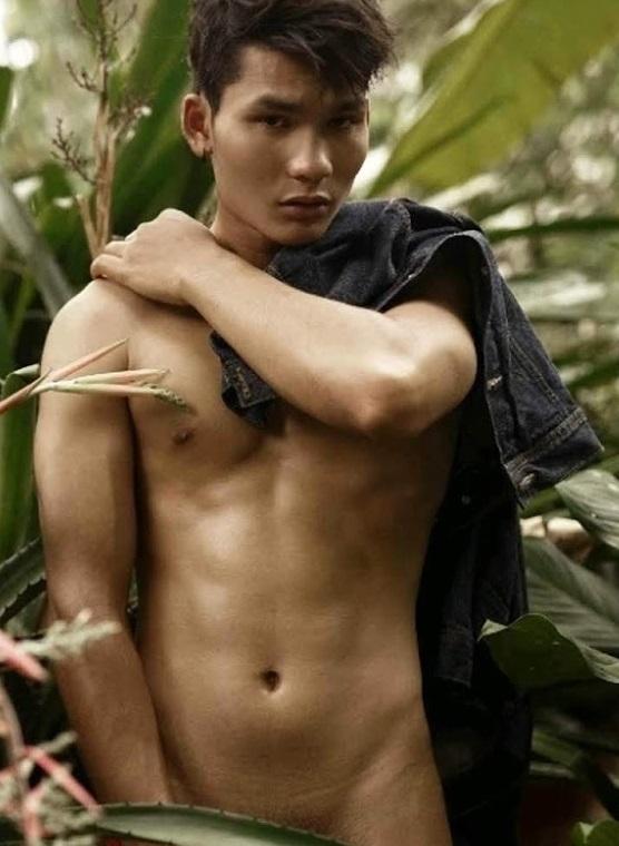 หนุ่มหล่อขึ้นปก 150