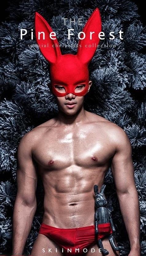 หนุ่มหล่อขึ้นปก 155