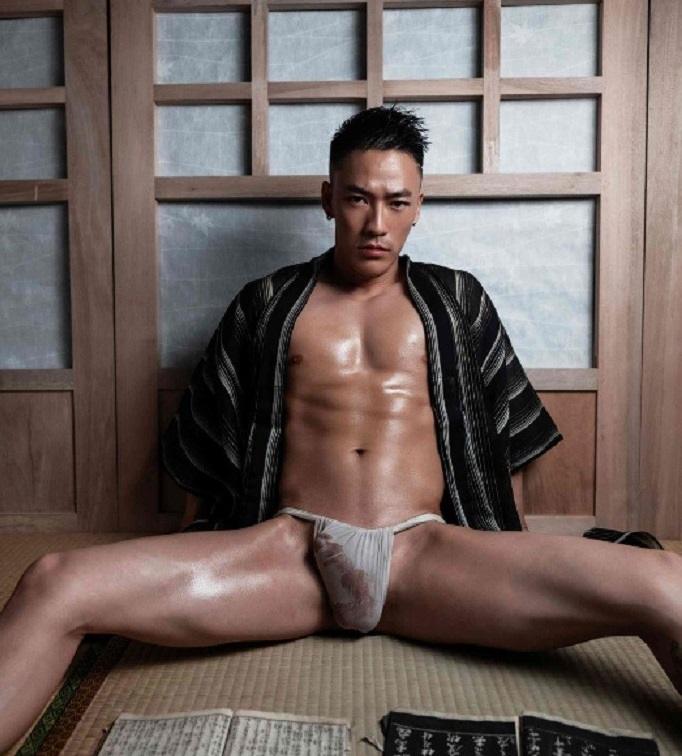 หนุ่มหล่อขึ้นปก 157