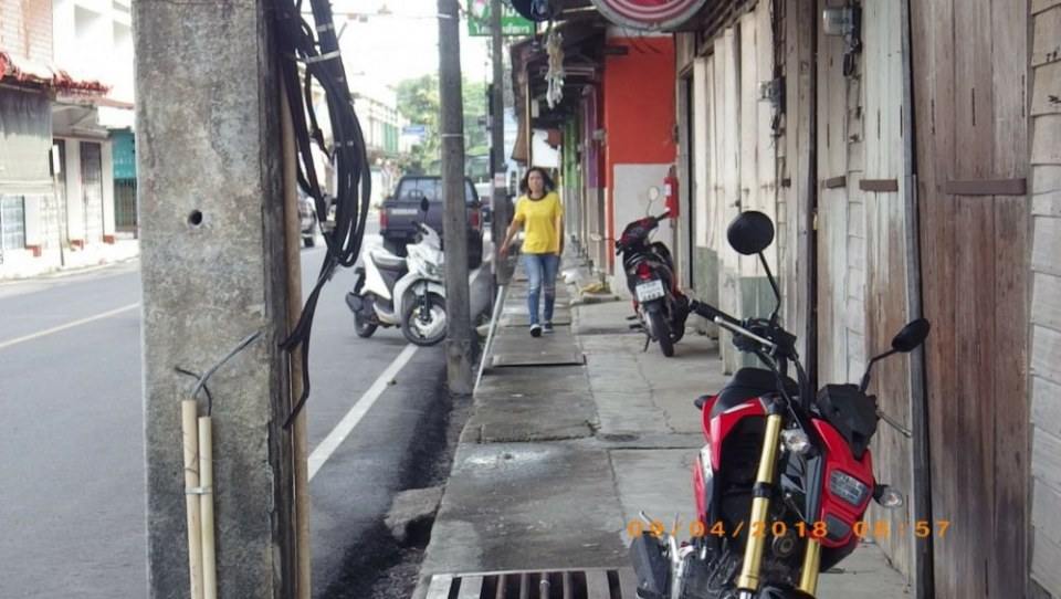 ตลาด อ.บ้านนาสาร
