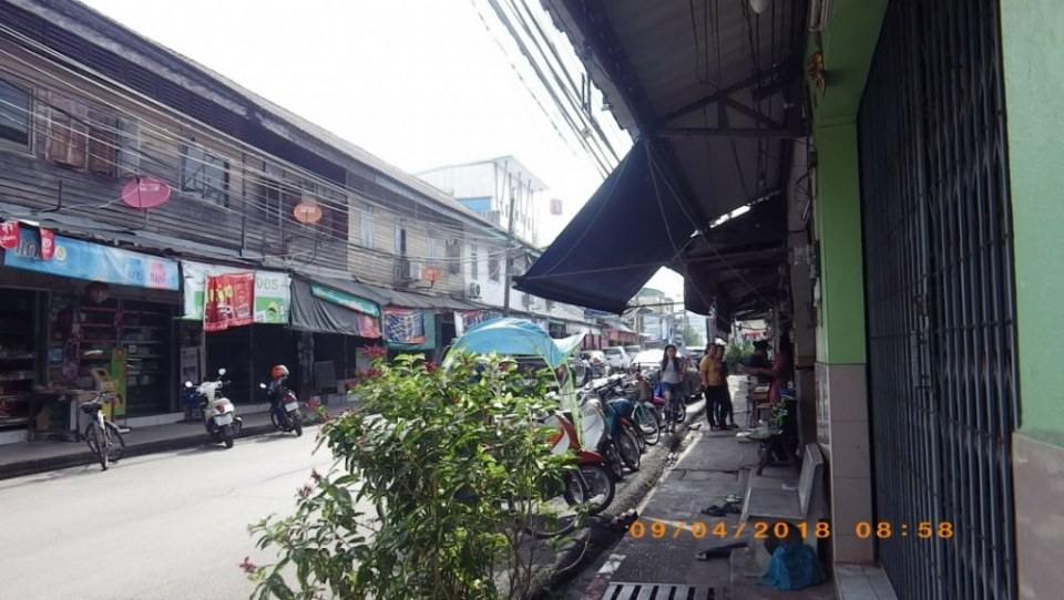 ตลาด อ.บ้านนาสาร