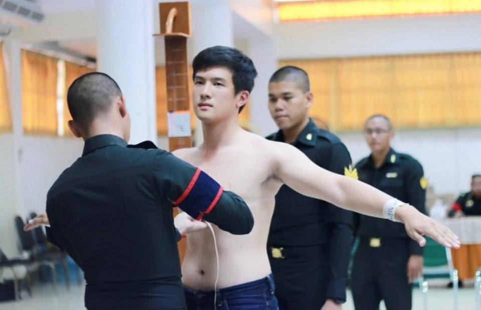 โอ๊ววเจมส์ มาร์&rdquo; คัดเลือกทหารกองเกิน