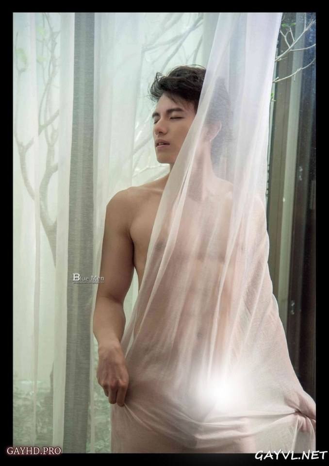 หนุ่มหล่อขึ้นปก 159