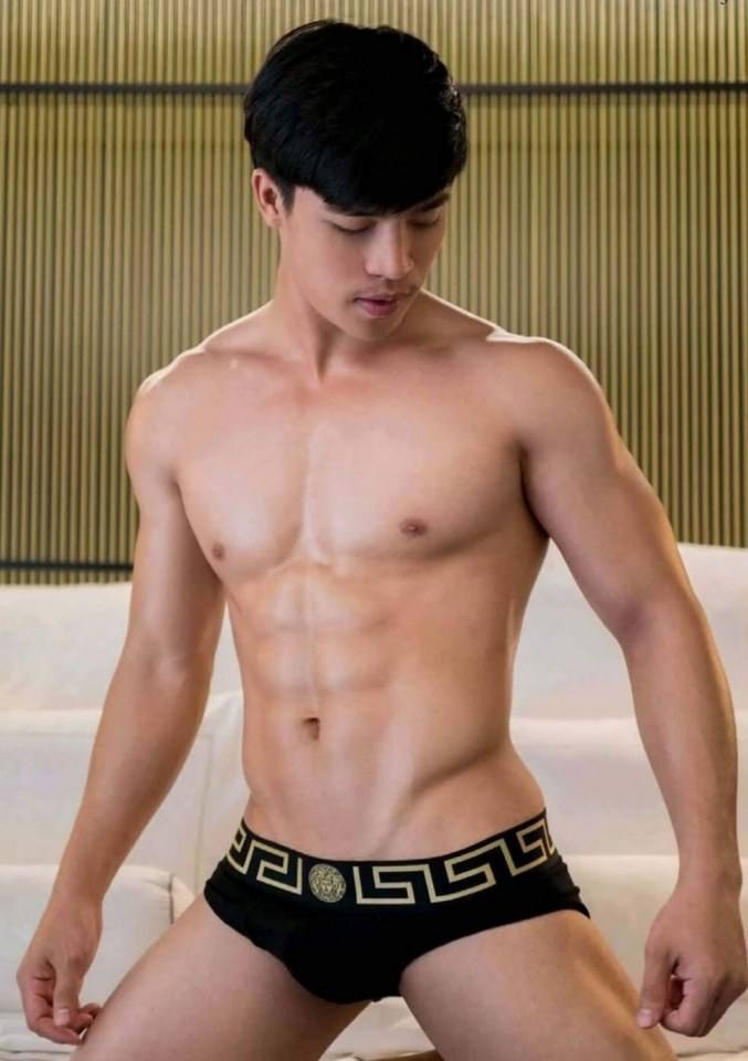 หนุ่มหล่อขึ้นปก 162