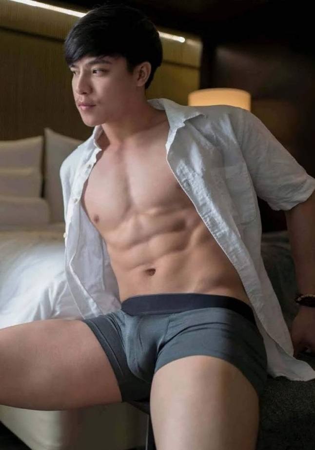 หนุ่มหล่อขึ้นปก 162