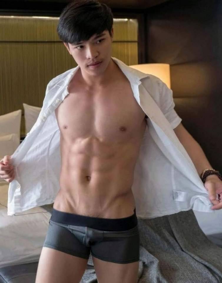 หนุ่มหล่อขึ้นปก 162