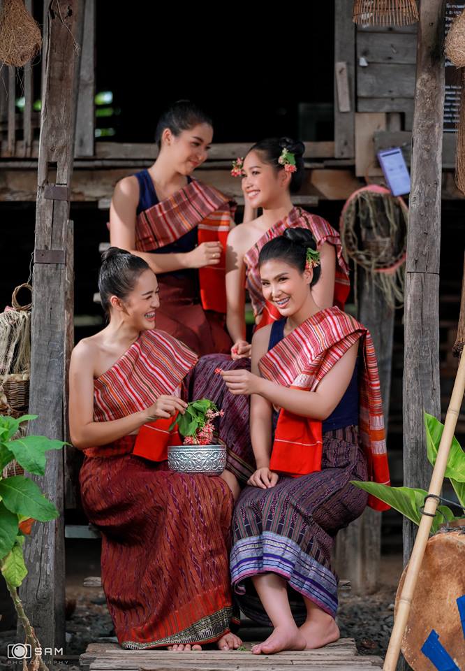 สงกรานต์อีสานบ้านทุ่ง #Thailand