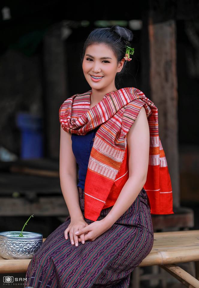 สงกรานต์อีสานบ้านทุ่ง #Thailand