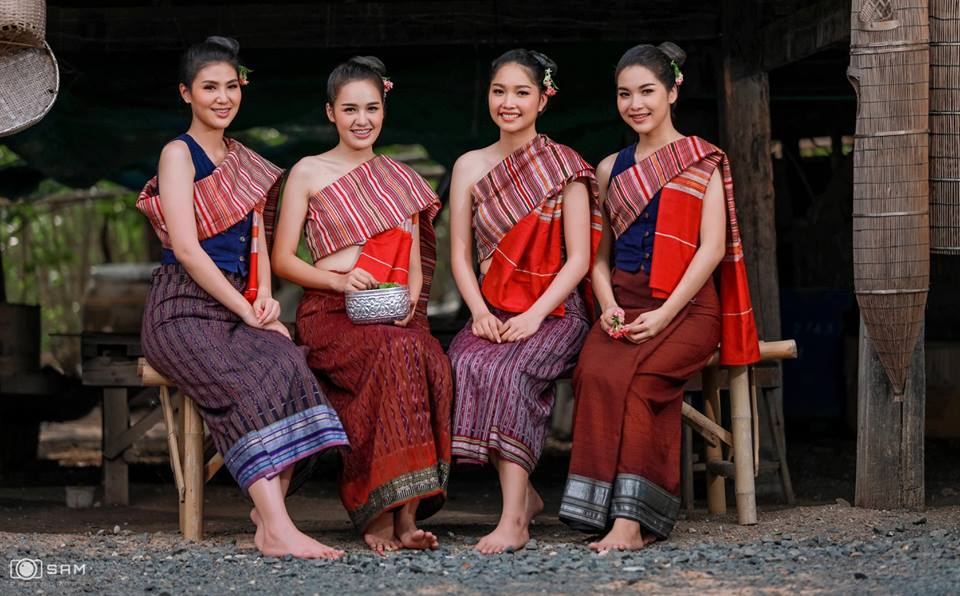 สงกรานต์อีสานบ้านทุ่ง #Thailand