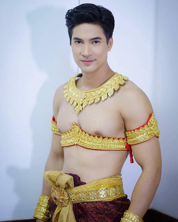 ดีต่อใจ#557ไมค์ ภัทรเดช งานแสดงแสงสีเสียง"ขึ้นเขาพนมรุ้ง"
