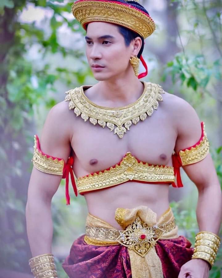 ดีต่อใจ#557ไมค์ ภัทรเดช งานแสดงแสงสีเสียง"ขึ้นเขาพนมรุ้ง"