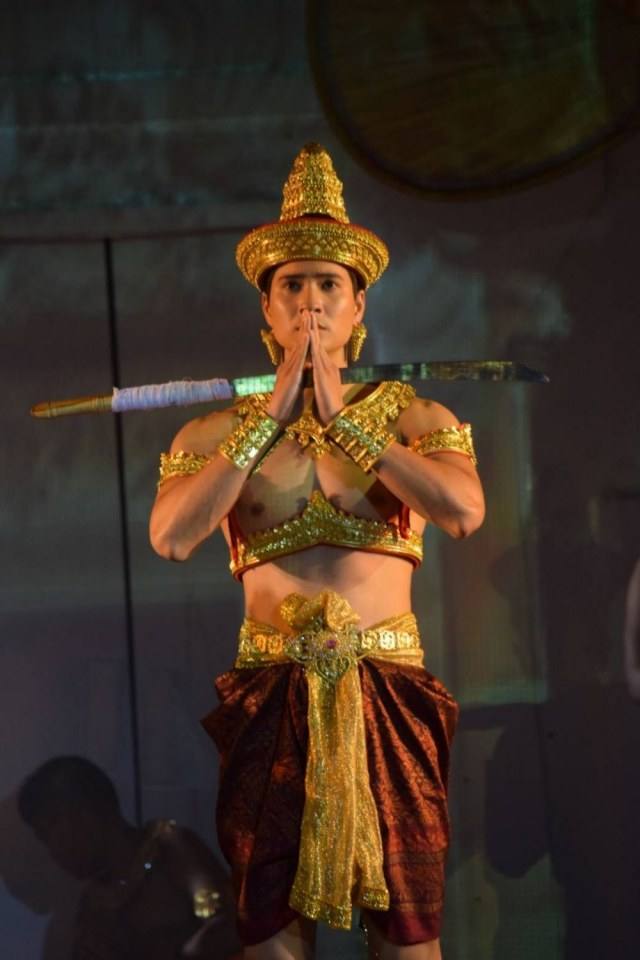 ดีต่อใจ#557ไมค์ ภัทรเดช งานแสดงแสงสีเสียง"ขึ้นเขาพนมรุ้ง"