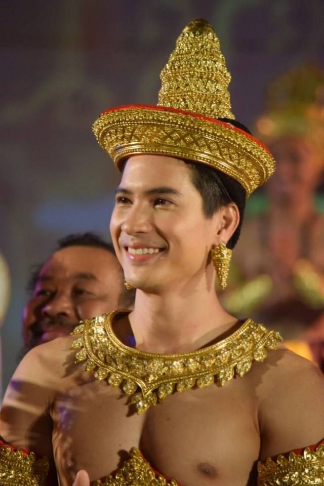 ดีต่อใจ#557ไมค์ ภัทรเดช งานแสดงแสงสีเสียง"ขึ้นเขาพนมรุ้ง"