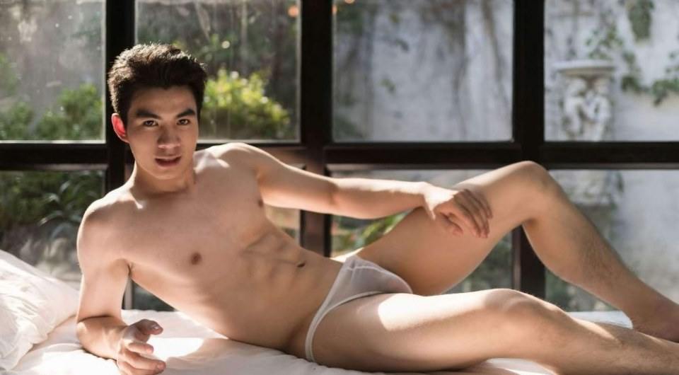 หนุ่มหล่อขึ้นปก 163.2