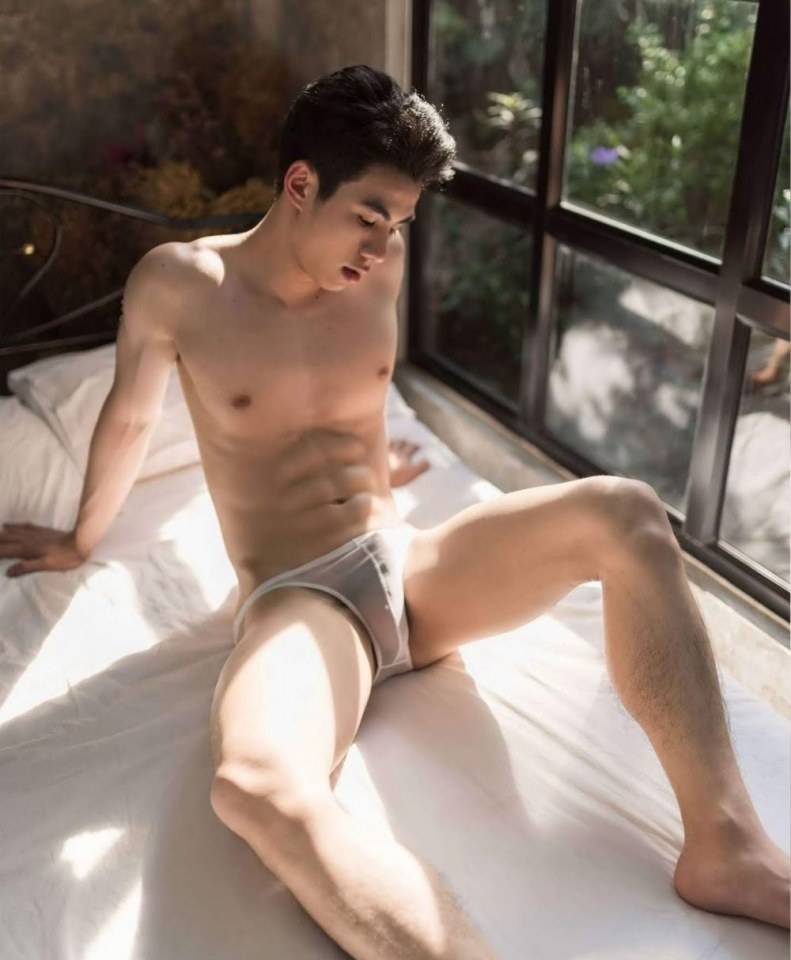 หนุ่มหล่อขึ้นปก 163.2