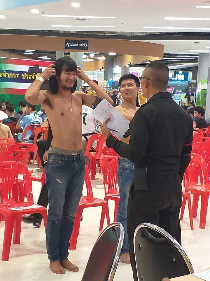 ดีต่อใจ#561ด้งเด้ง ณัฐวุฒิ เกณฑ์ทหารที่ร้อยเอ็ด