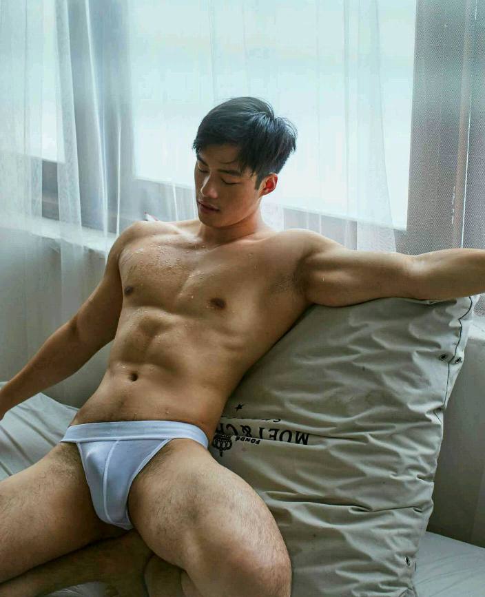 Chick hot