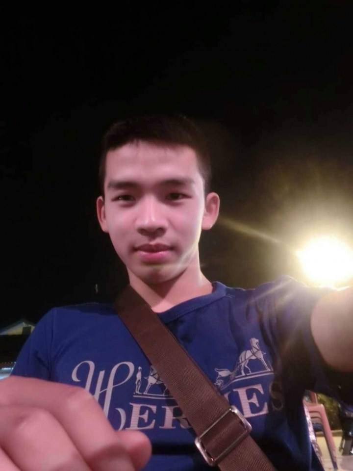 กรุบกริบ งานดี เล่นน้ำ