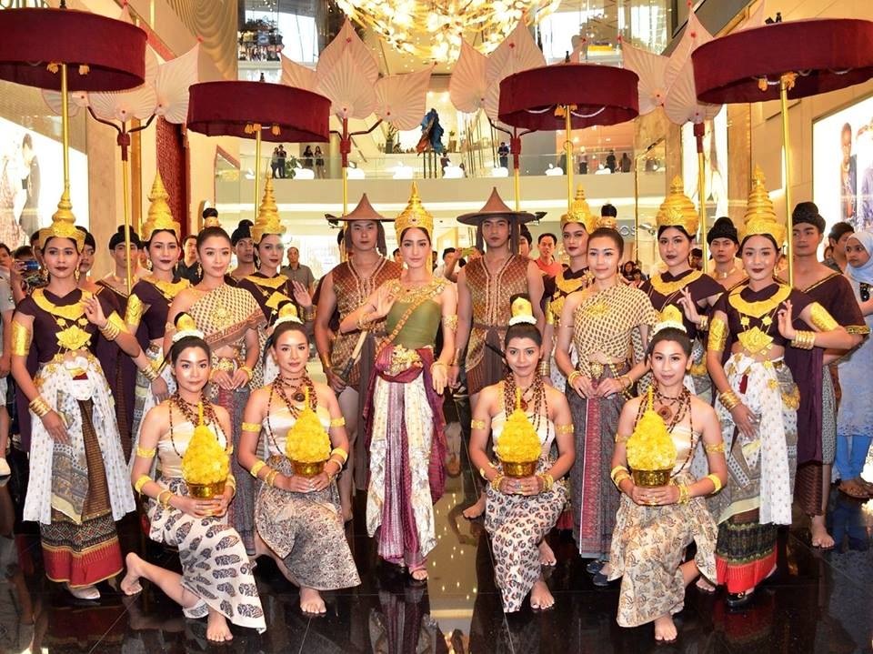 นางสงกรานต์ ๒๕๖๒ ICON SIAM “แต้ว ณฐพร” #thailand