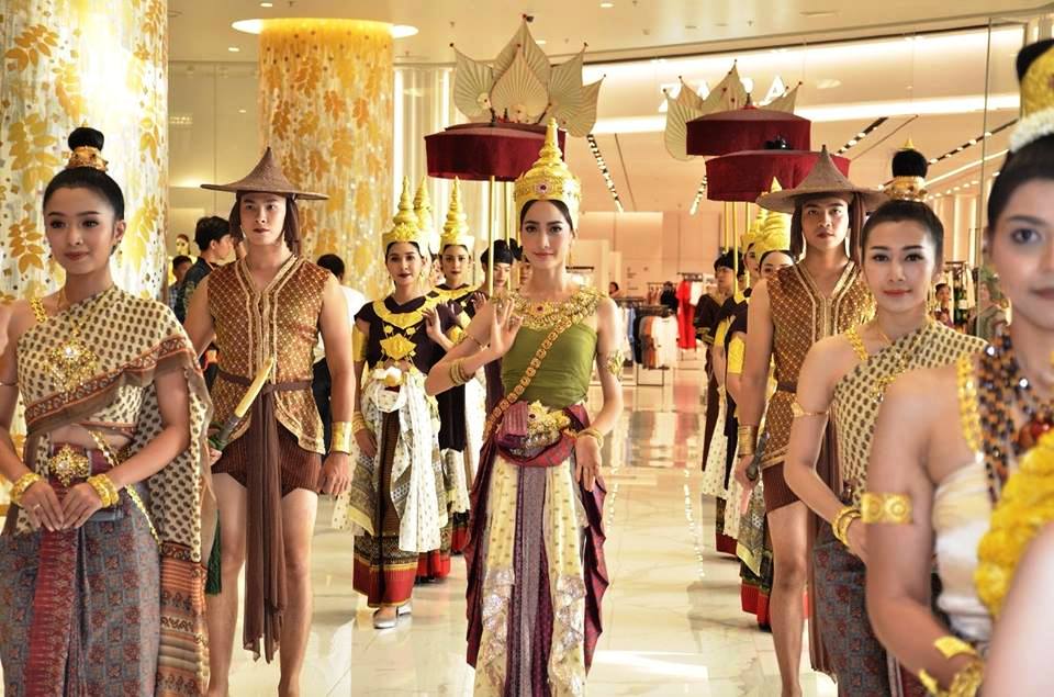 นางสงกรานต์ ๒๕๖๒ ICON SIAM “แต้ว ณฐพร” #thailand