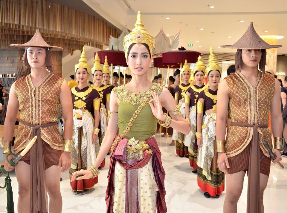 นางสงกรานต์ ๒๕๖๒ ICON SIAM “แต้ว ณฐพร” #thailand